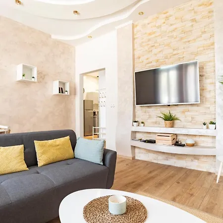 Familial Centre De Διαμέρισμα *